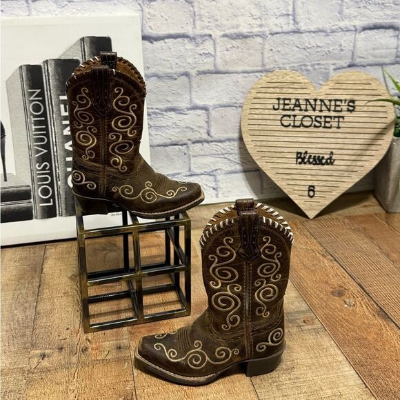 Ariat Kid's Cowgirls Size 8 Distressed Brown Shelleen Snip Toe Boots - Picture 1 of 12